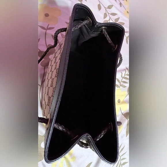 Genuine PreLoved Gucci GG Monogram Canvas, Small, Made in Italy - Picture 9 of 10